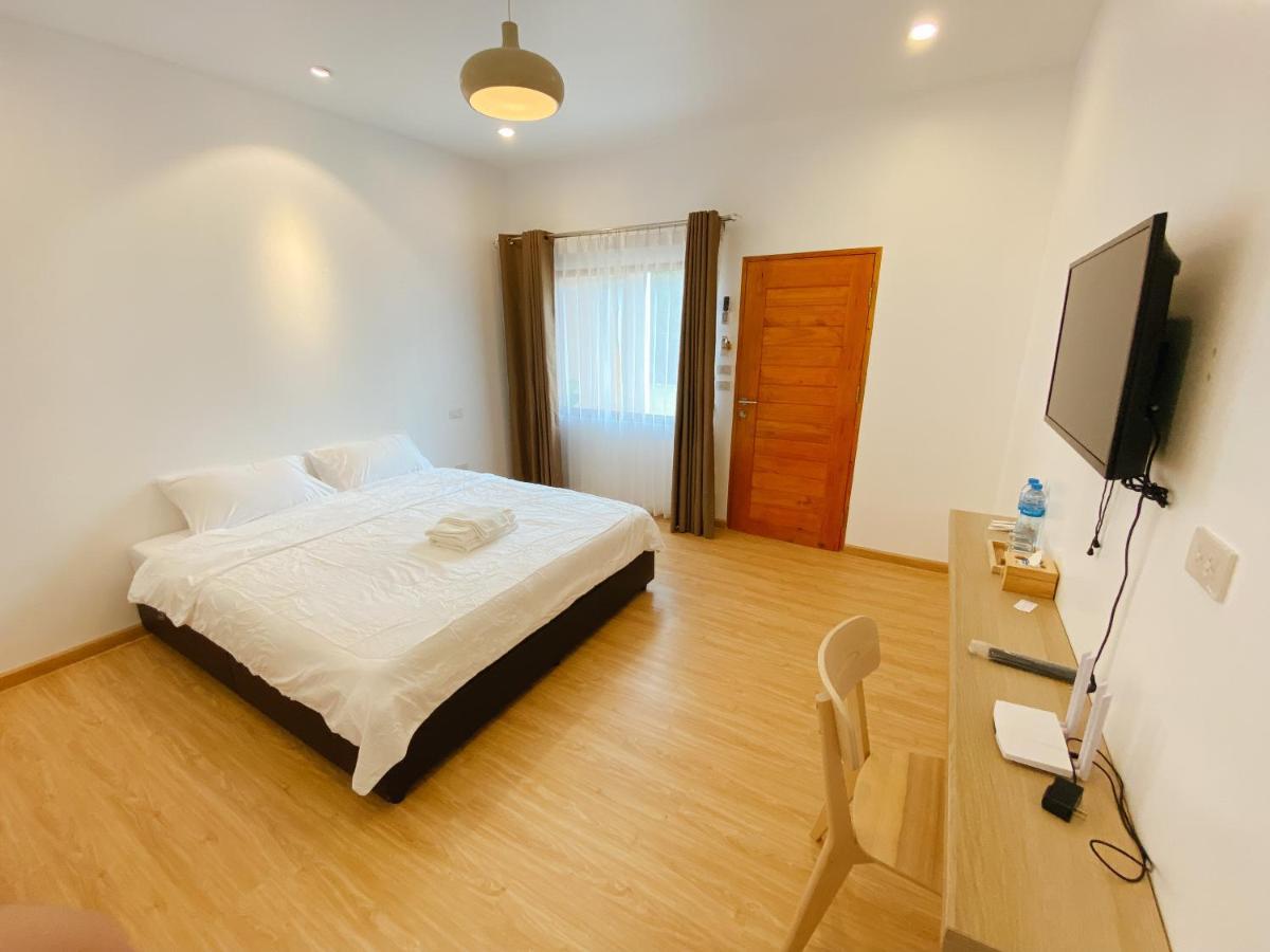 Sea Bear Resort ซีแบร์รีสอร์ต Koh Phayam Exteriör bild